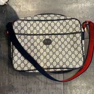 Gucci messenger bag